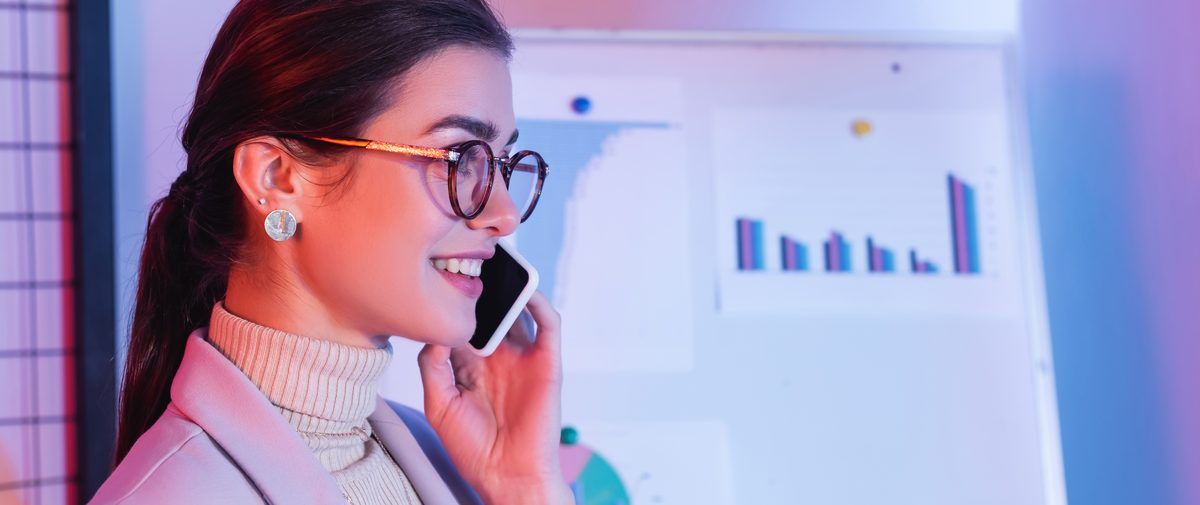 AI Voice Assistants: Πώς Αντικαθιστούν τα Παραδοσιακά Τηλεφωνικά Συστήματα στις Μικρές Επιχειρήσεις το 2026